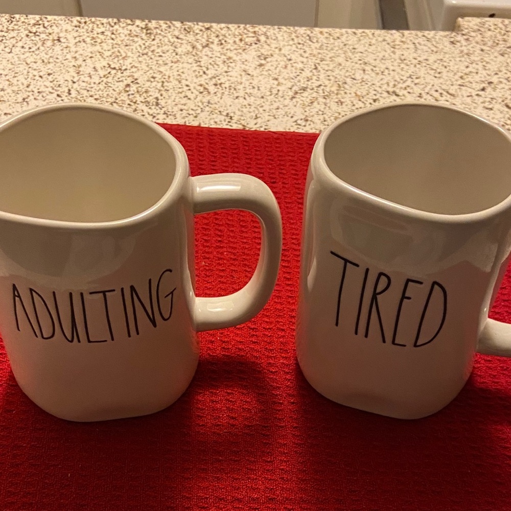 Rae Dunn mug set